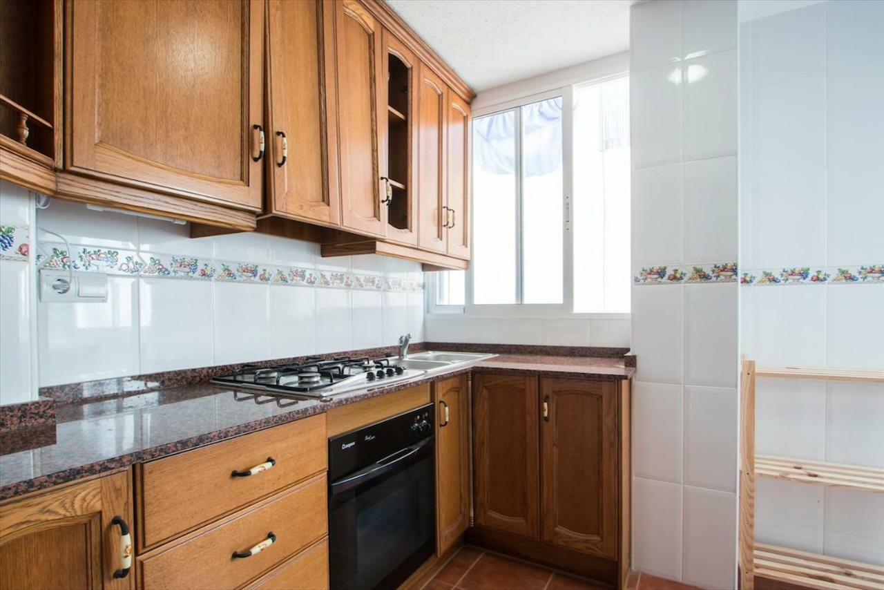 Lovely, New, Bright 3 Mins To Beach Apt 105 Sq Meters Alicante Bagian luar foto