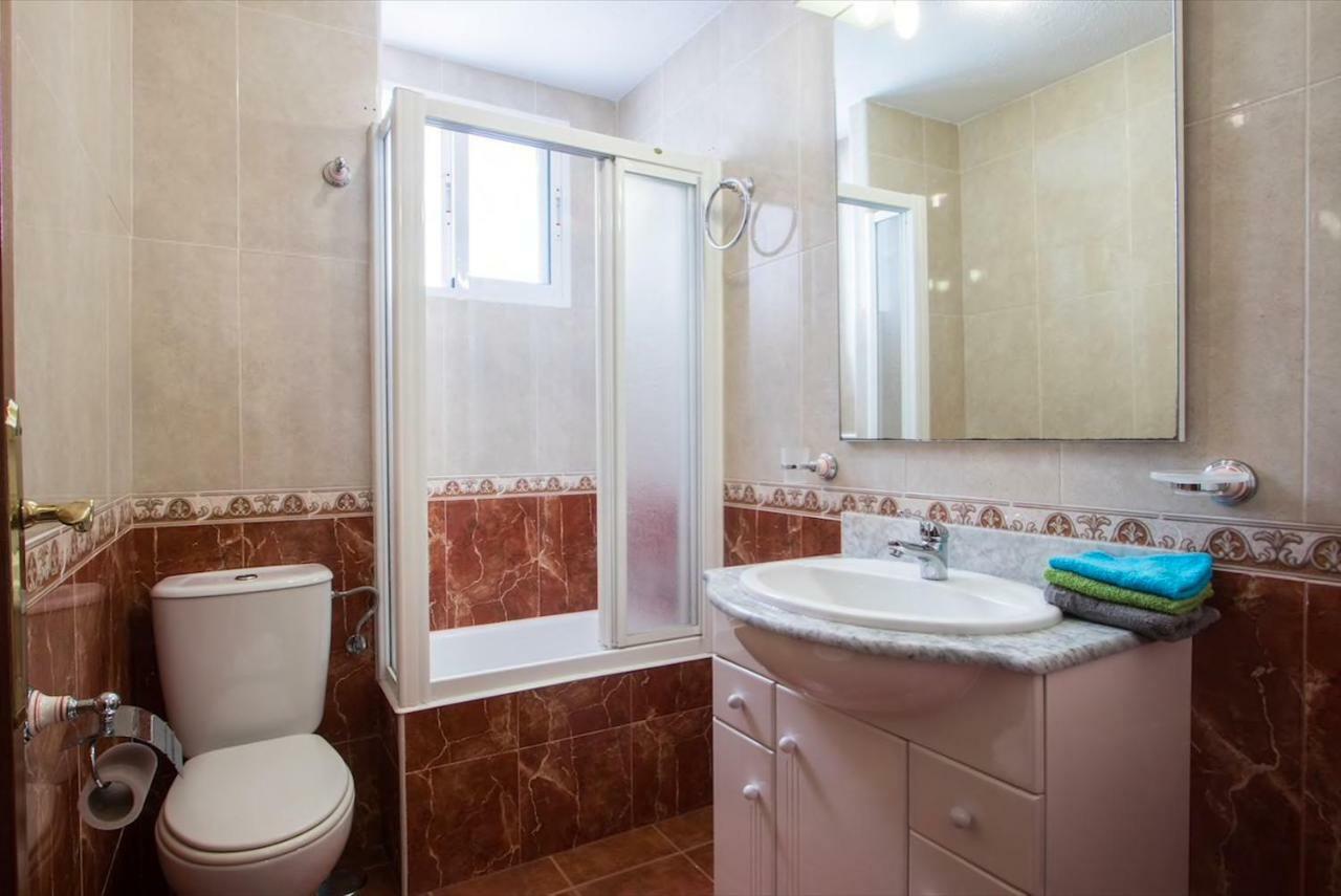 Lovely, New, Bright 3 Mins To Beach Apt 105 Sq Meters Alicante Bagian luar foto