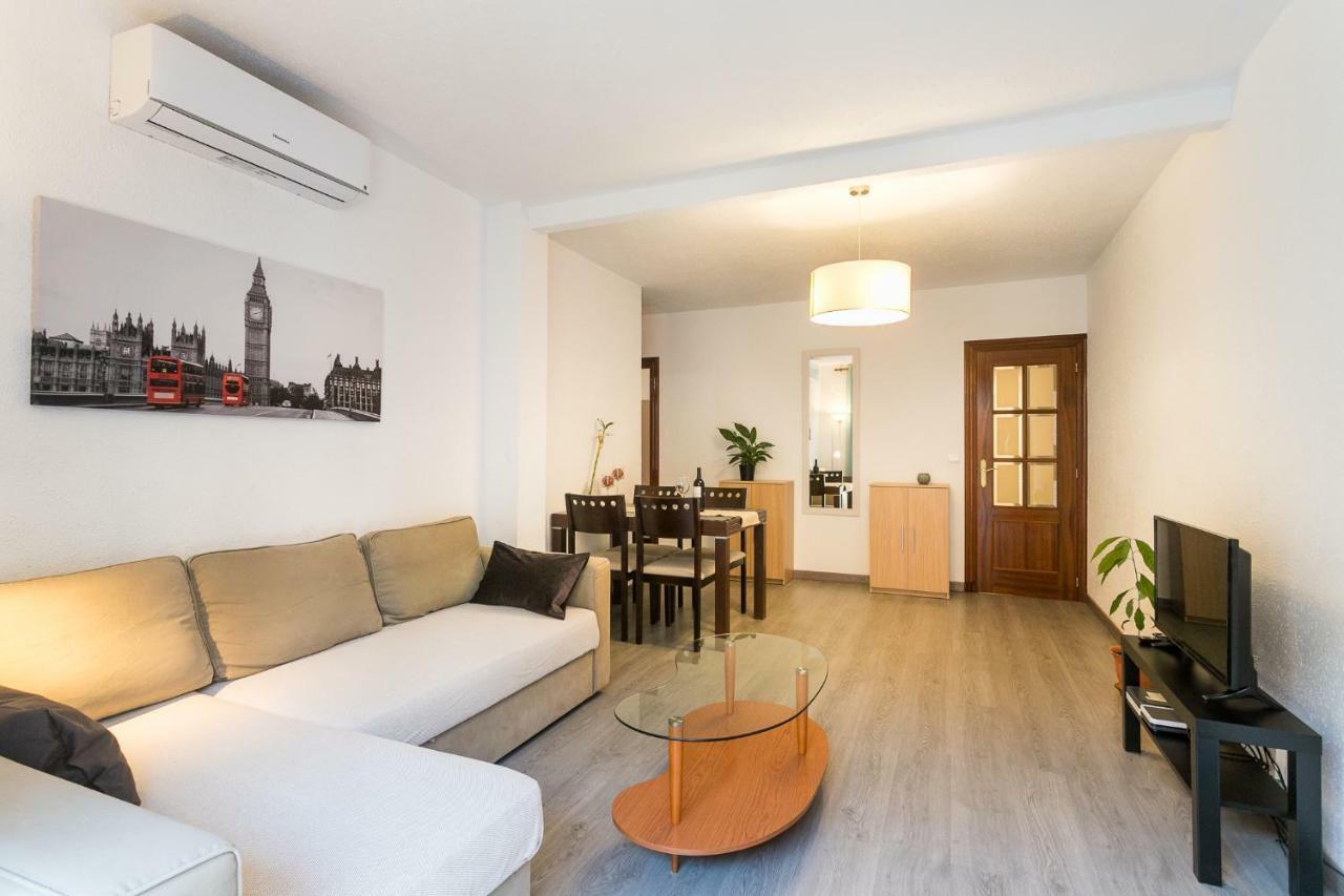 Lovely, New, Bright 3 Mins To Beach Apt 105 Sq Meters Alicante Bagian luar foto