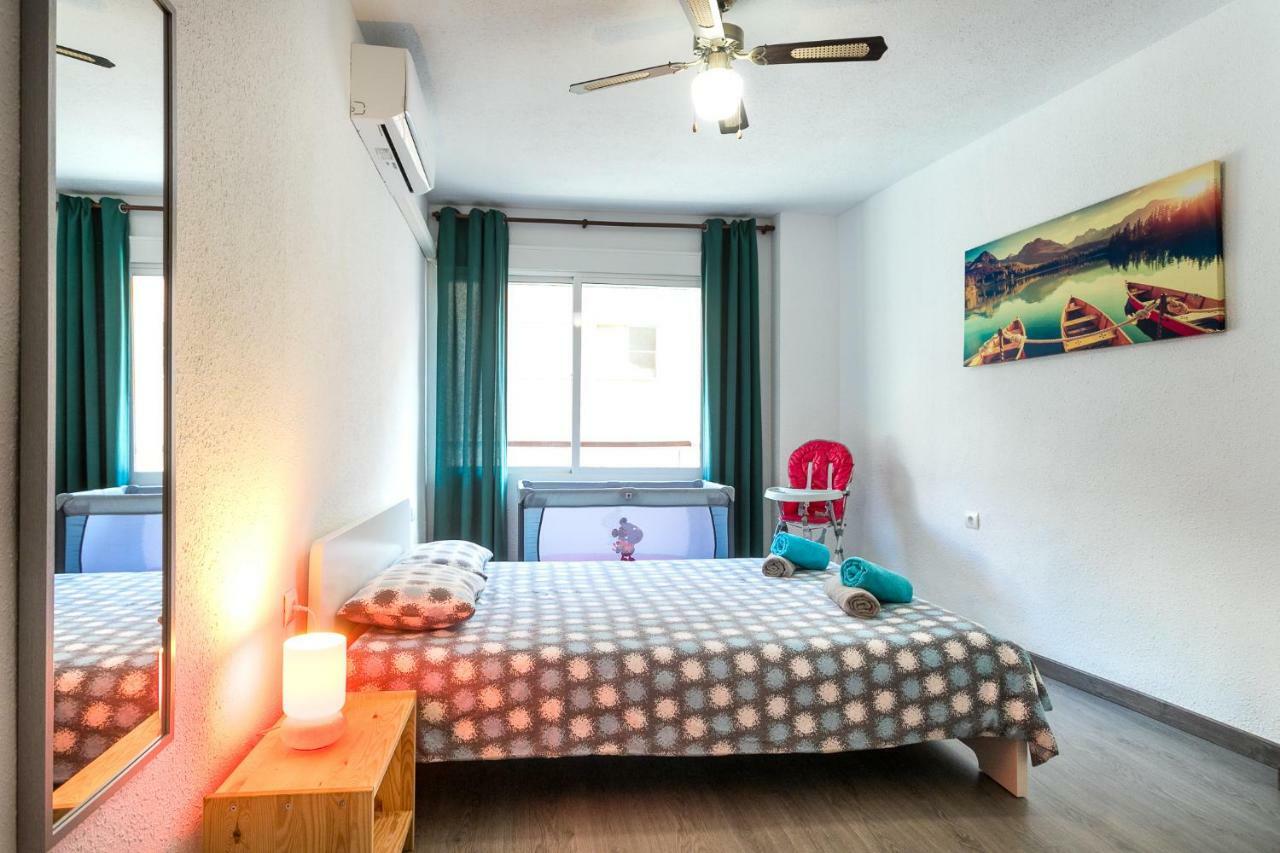 Lovely, New, Bright 3 Mins To Beach Apt 105 Sq Meters Alicante Bagian luar foto