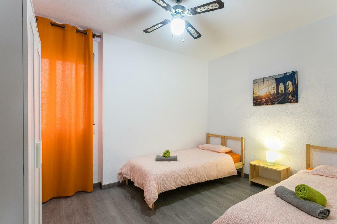 Lovely, New, Bright 3 Mins To Beach Apt 105 Sq Meters Alicante Bagian luar foto